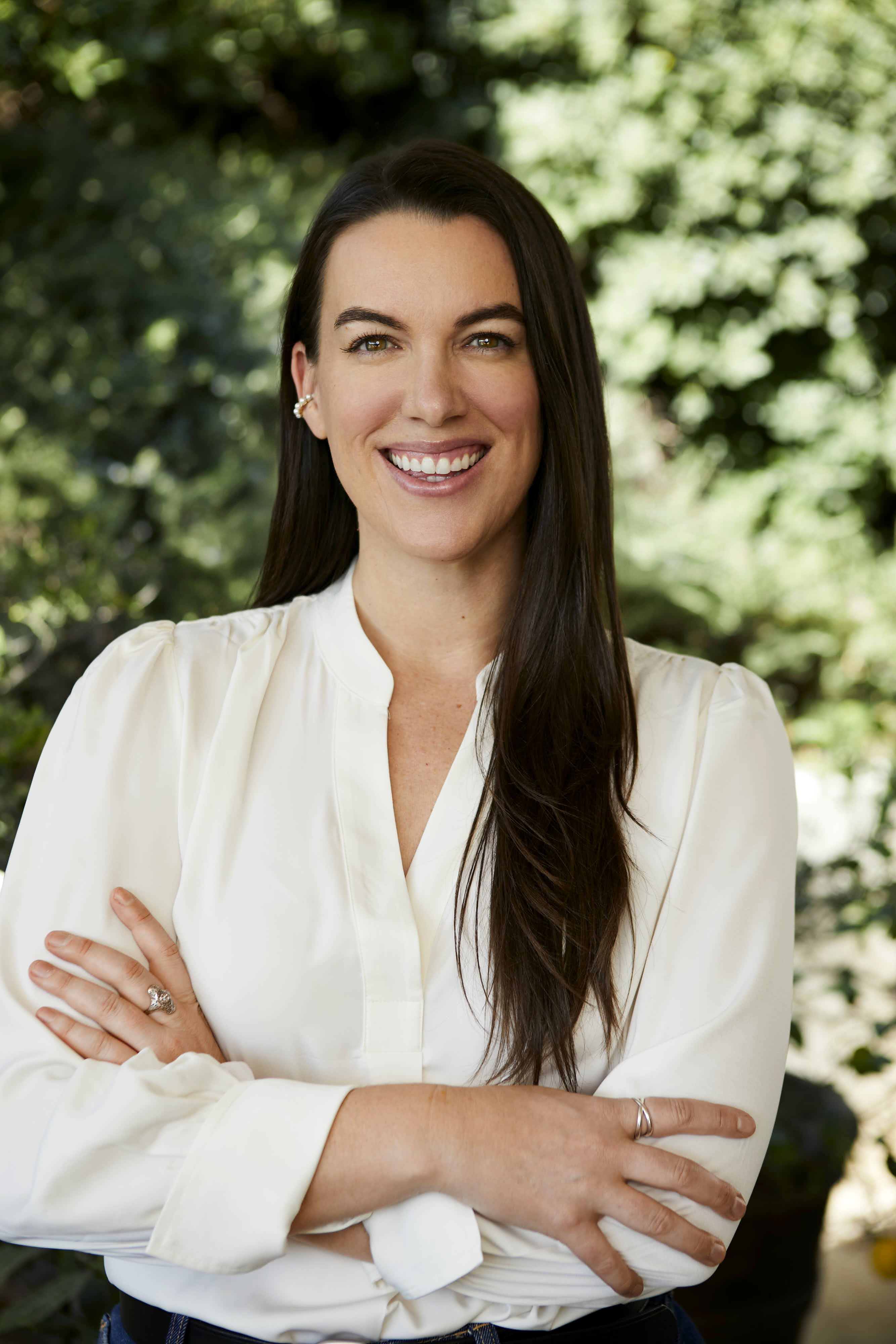 Elle Hall | Managing Director